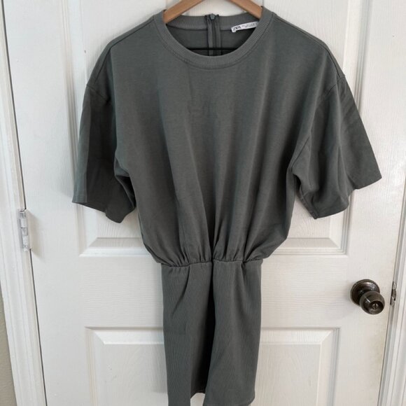 Zara Fitted Shorts Romper - Picture 2 of 6